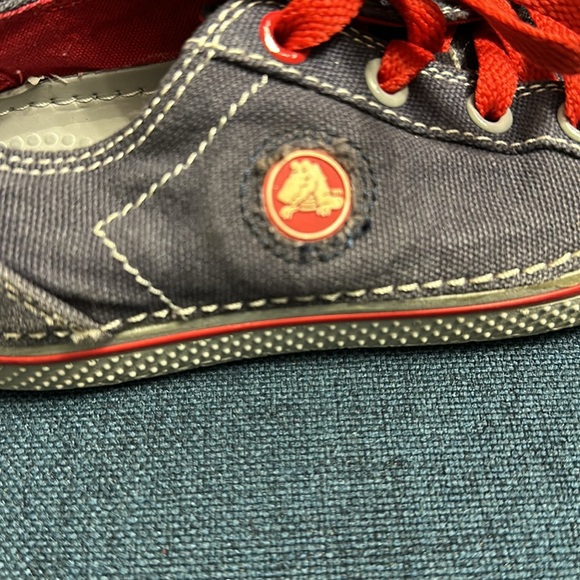 Boys canvas crocs size 13 - Picture 4 of 8